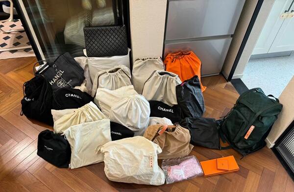 平凉市静宁回收奢侈品鞋子.jpg